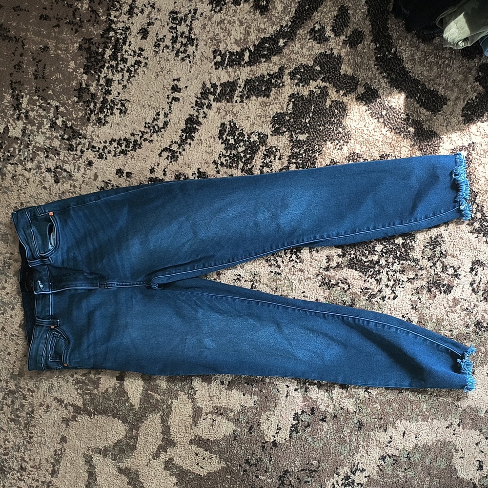 Kendall + Kylie kontour jeans